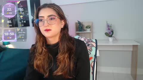 Mia online show from 09-23-25, 12:30
