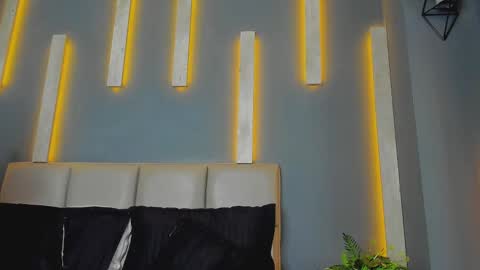 Venus Blazer  online show from 09-21-25, 12:07