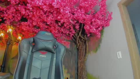 Venus Blazer  online show from 10-18-25, 11:11