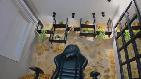 Venus Blazer  online show from 10-26-25, 11:16