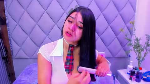 Snapshot of venusowen_ chatting on 10-16-25, 01:01 Venusowen online show from 10-16-25, 01:01