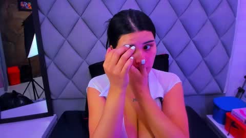 Venusowen  online show from 12-17-25, 12:55