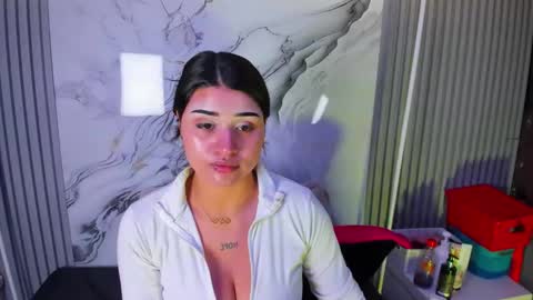 Venusowen  online show from 05-12-26, 01:52