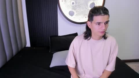 venuss09 online show from 10-10-25, 09:25