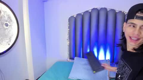 venuss09 online show from 11-10-25, 08:19