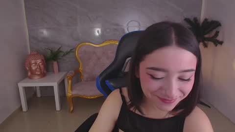 venuss online show from 11-25-25, 02:06