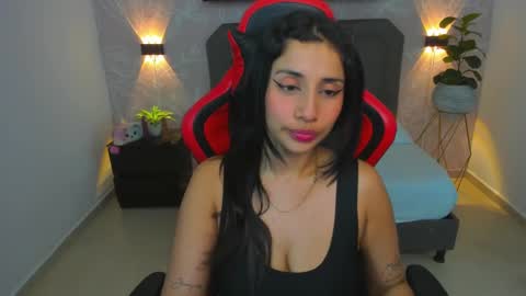 Nice to greet you my name is Vanessa  online show from 01-09-25, 12:52