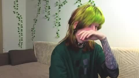 Erica online show from 09-24-25, 08:12