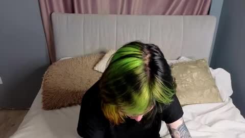 Erica online show from 10-20-25, 08:20