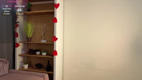 Snapshot of veolatownson chatting on 03-13-26, 08:15 Erica online show from 03-13-26, 08:15