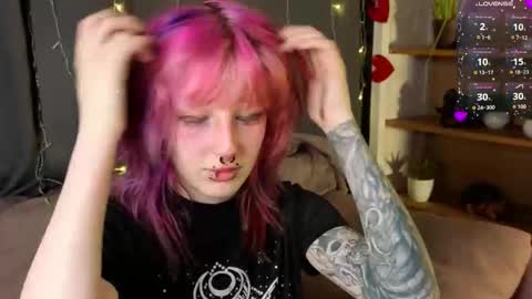 Snapshot of veolatownson chatting on 03-17-26, 08:12 Erica online show from 03-17-26, 08:12