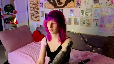 Snapshot of veolatownson chatting on 04-28-26, 02:27 Erica online show from 04-28-26, 02:27