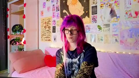 Snapshot of veolatownson chatting on 04-28-26, 08:36 Erica online show from 04-28-26, 08:36