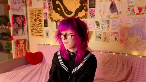 Snapshot of veolatownson chatting on 05-03-26, 08:04 Erica online show from 05-03-26, 08:04