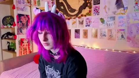 Snapshot of veolatownson chatting on 05-05-26, 08:06 Erica online show from 05-05-26, 08:06