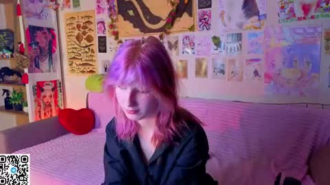 Snapshot of veolatownson chatting on 05-09-26, 08:14 Erica online show from 05-09-26, 08:14