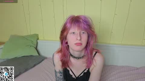 Snapshot of veolatownson chatting on 05-10-26, 08:03 Erica online show from 05-10-26, 08:03