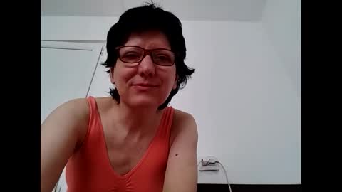 Snapshot of vera_elle chatting on 04-28-26, 06:18 Vera online show from 04-28-26, 06:18