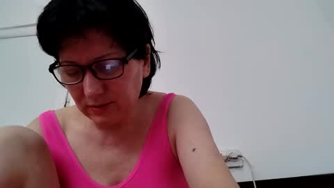 Snapshot of vera_elle chatting on 05-13-26, 12:46 Vera online show from 05-13-26, 12:46