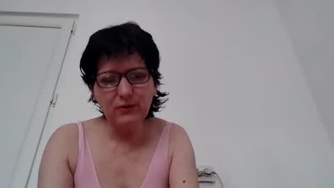 Snapshot of vera_elle chatting on 05-16-26, 12:04 Vera online show from 05-16-26, 12:04