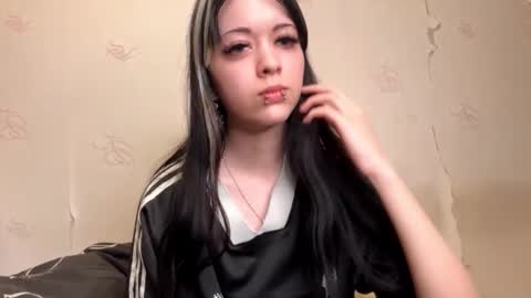 Snapshot of veradaisy chatting on 03-05-26, 06:48 Veronika online show from 03-05-26, 06:48