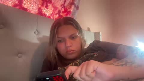 Snapshot of veranikimi chatting on 07-04-26, 04:02 veranikimi online show from 07-04-26, 04:02