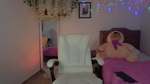 Verasilk online show from 03-07-26, 03:36