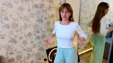 Verdgine online show from 06-17-26, 05:58