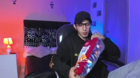 vergil_noir online show from 05-03-26, 04:18
