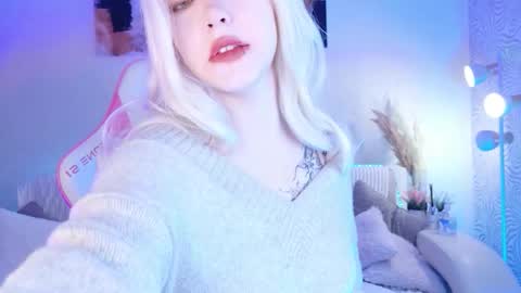 Snapshot of vergin_smell chatting on 10-01-25, 06:19 Mia online show from 10-01-25, 06:19