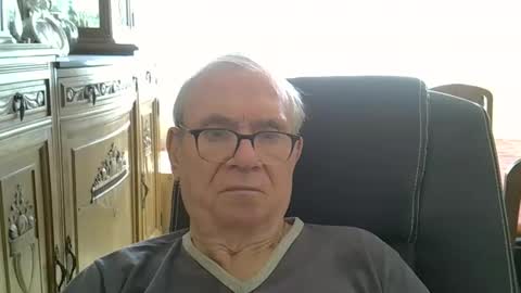 Snapshot of vergne50 chatting on 05-16-26, 09:28 vergne50 online show from 05-16-26, 09:28
