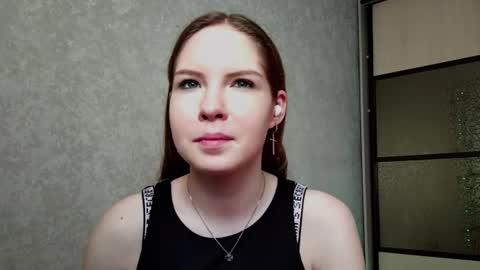 Snapshot of vernettaorlikowski chatting on 10-18-25, 08:37 Vetta online show from 10-18-25, 08:37