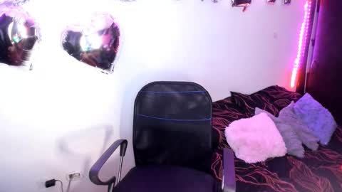  karolina online show from 02-23-25, 03:24