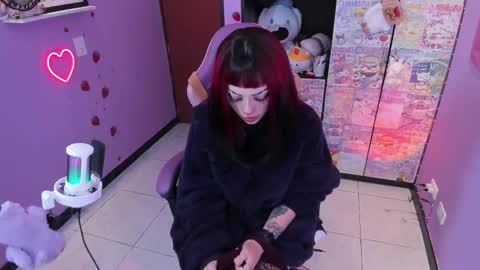     online show from 11-20-25, 12:22