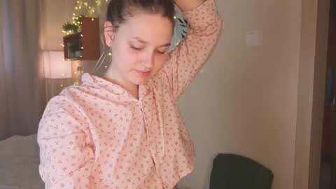 Veronica online show from 10-09-25, 06:33