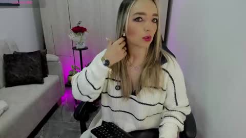 Snapshot of veromars_ chatting on 02-17-26, 11:18 Catalina online show from 02-17-26, 11:18