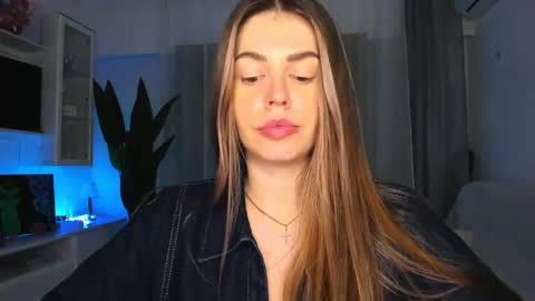 Lolitalolz online show from 03-10-25, 09:51