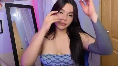 veronica_118 online show from 06-19-26, 04:50