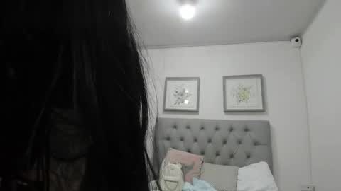 VERONICA online show from 02-20-25, 01:46