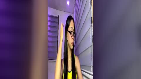 Veronica online show from 06-29-26, 03:01
