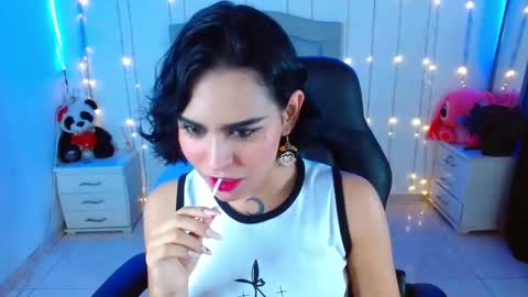 veronica_luar online show from 10-21-25, 04:24