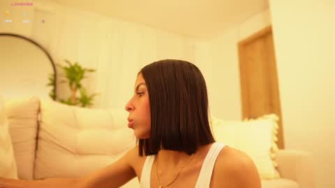 Veronica online show from 12-17-24, 11:17