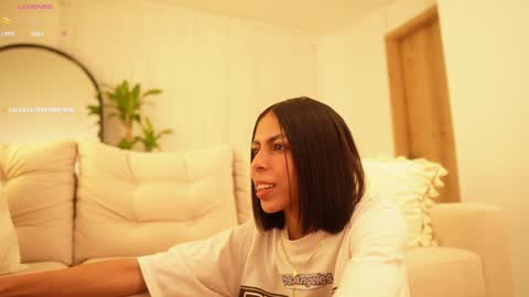 Veronica online show from 12-22-24, 11:54