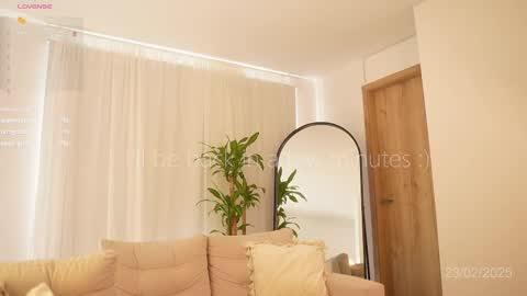 Veronica online show from 02-23-25, 02:04