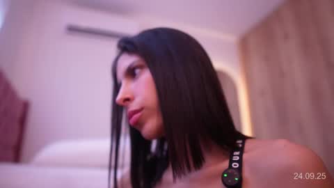 Veronica online show from 09-24-25, 12:30