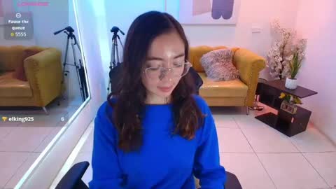 veronica online show from 05-13-26, 07:33