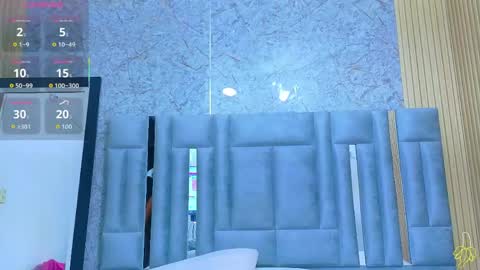 Snapshot of veronica_roose chatting on 05-08-26, 12:43 Veronica online show from 05-08-26, 12:43