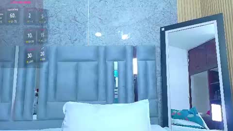 Veronica online show from 06-18-26, 12:31