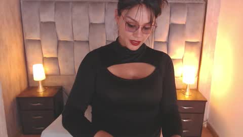 Snapshot of veronica_saenzz1 chatting on 02-11-26, 08:25 Vero online show from 02-11-26, 08:25