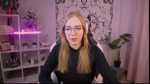 VERONICA online show from 02-15-25, 10:00